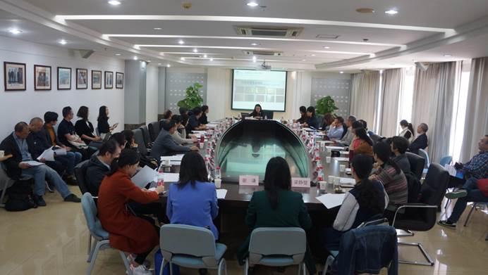 说明: D:\李子丹\论坛活动\11.30英语专业\11.30圆桌论坛\现场1.jpg