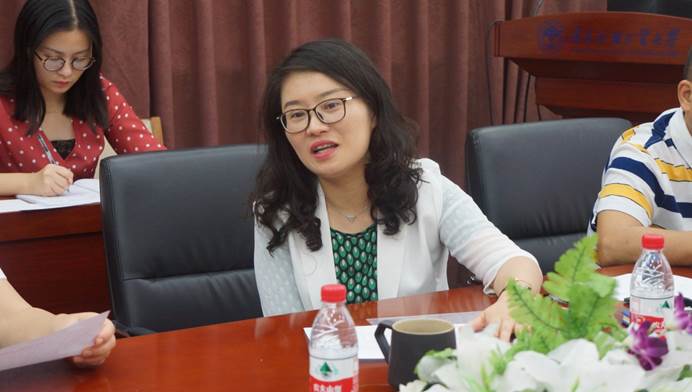 说明: D:\李子丹\新闻和照片\2019\党政\10.10听取意见会\张欣.jpg